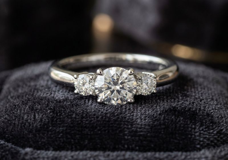 Three stone diamond engagement ring Diagem Diamonds